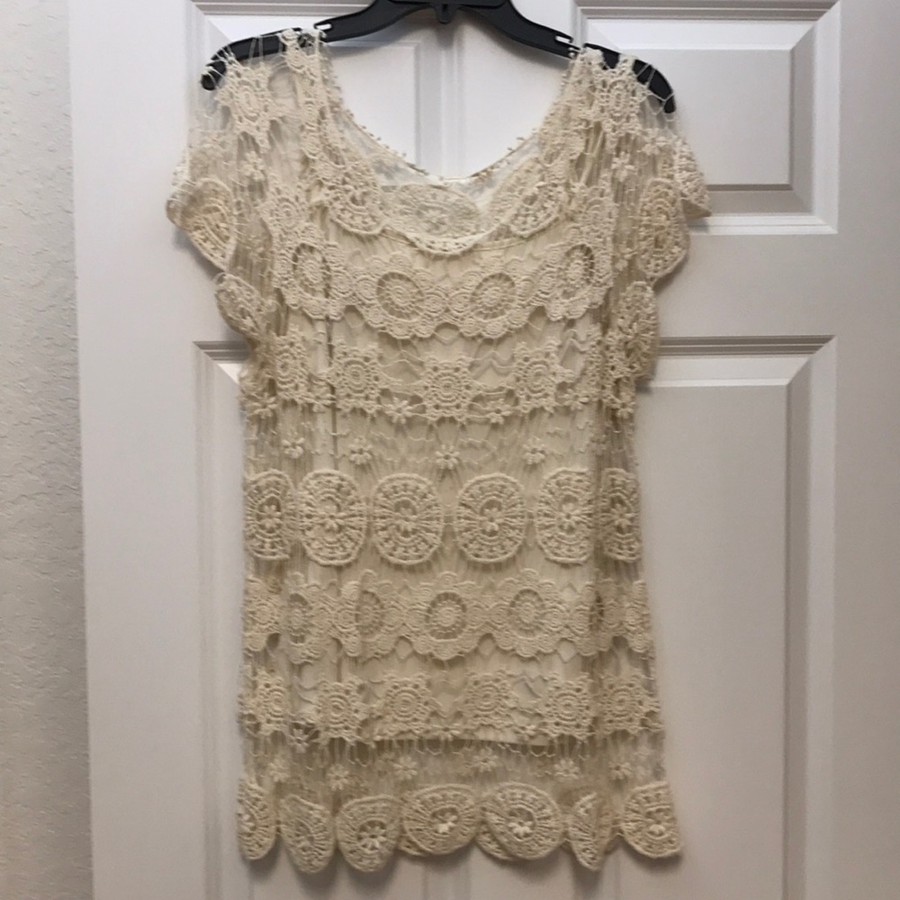 Short sleeve knitted top
